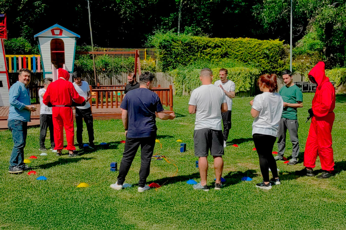 team building squid game